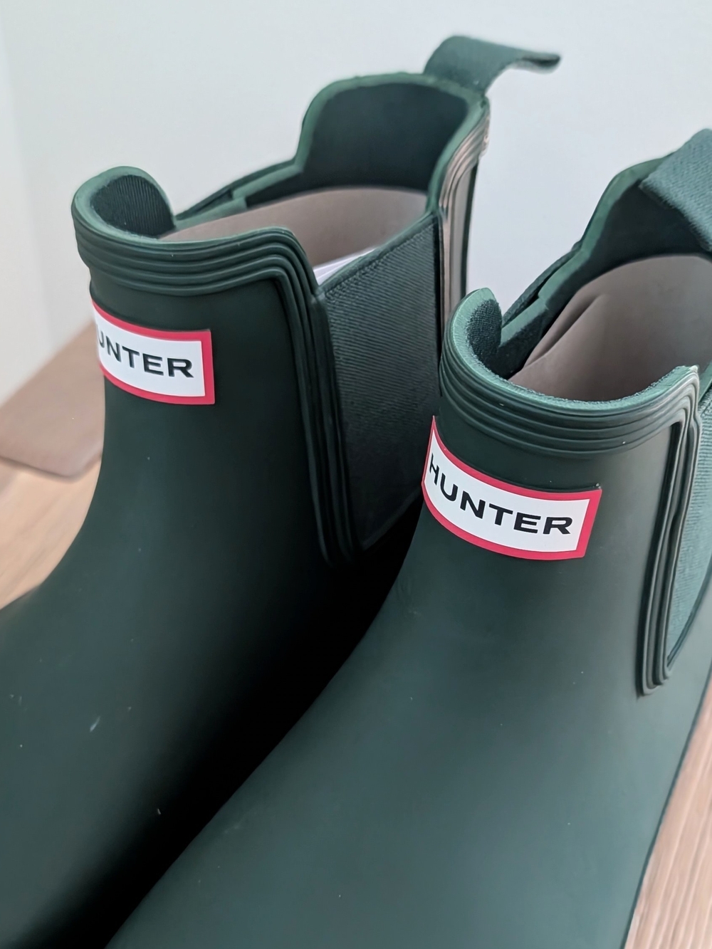 NWT Hunter Original Matte Short Chelsea Rain Boots In Hunter Green - 9 - Picture 6 of 13